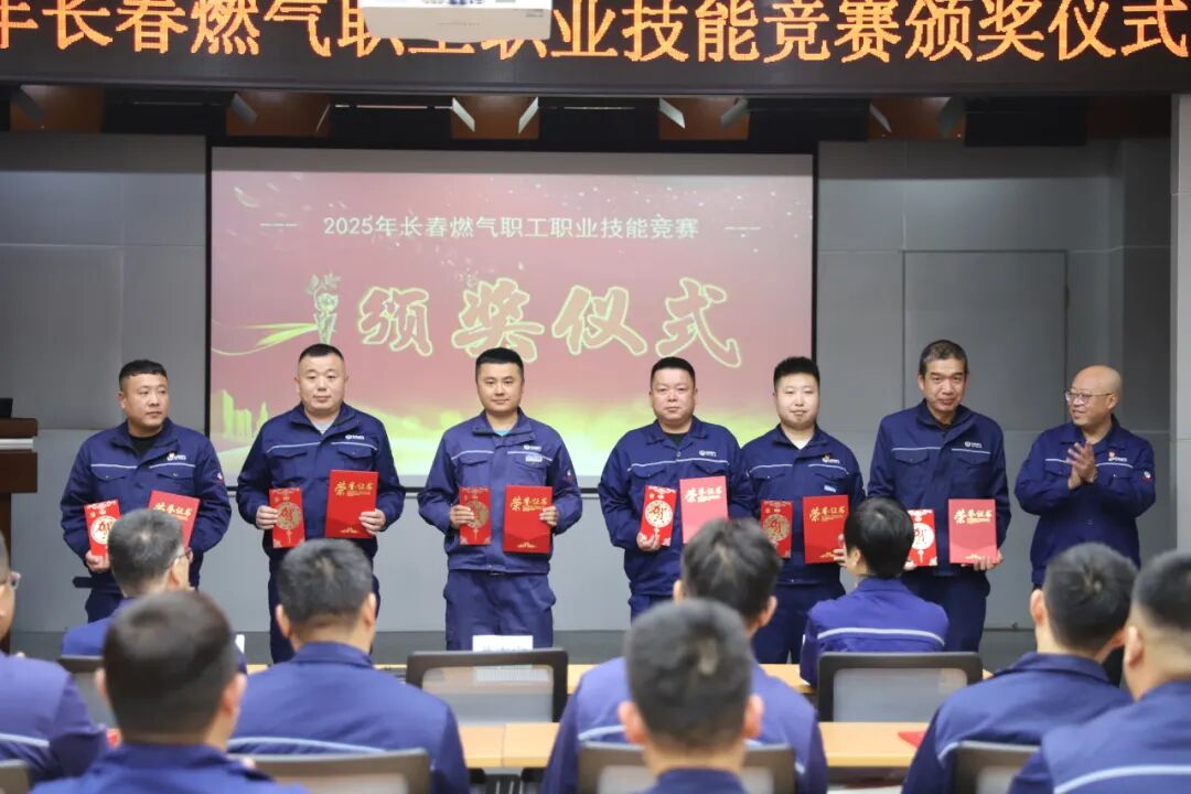 1763629965484768.jpg 1763629965484768.jpg